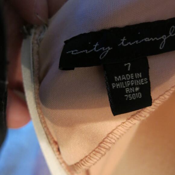 City Triangles Formal Prom Evening Gown Dress Size 7 Lace Sparkles Pink Blush - Picture 5 of 7